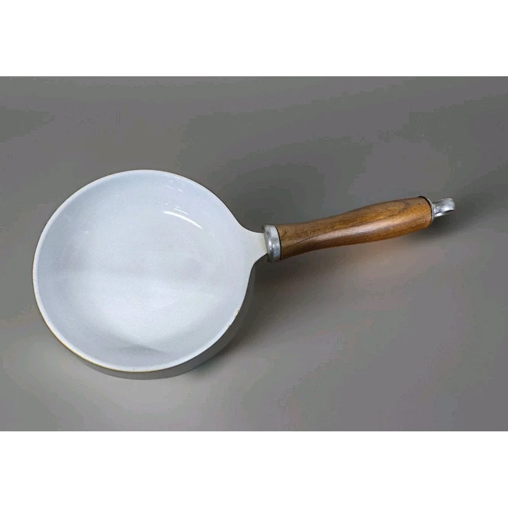 Vintage Finesse Yellow Enamel Skillet Frying Pan Set 10